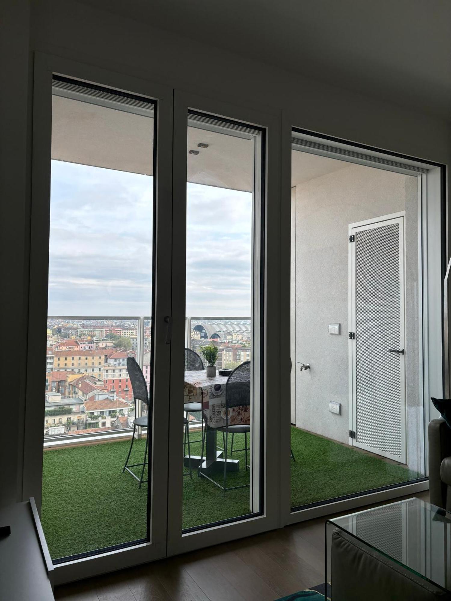 Torre Milano Skyview Suite Gym Pool & Rooftop Exterior foto